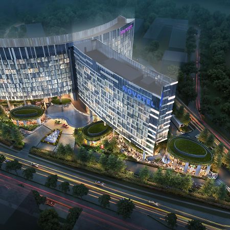 Novotel Singapore On Stevens Экстерьер фото