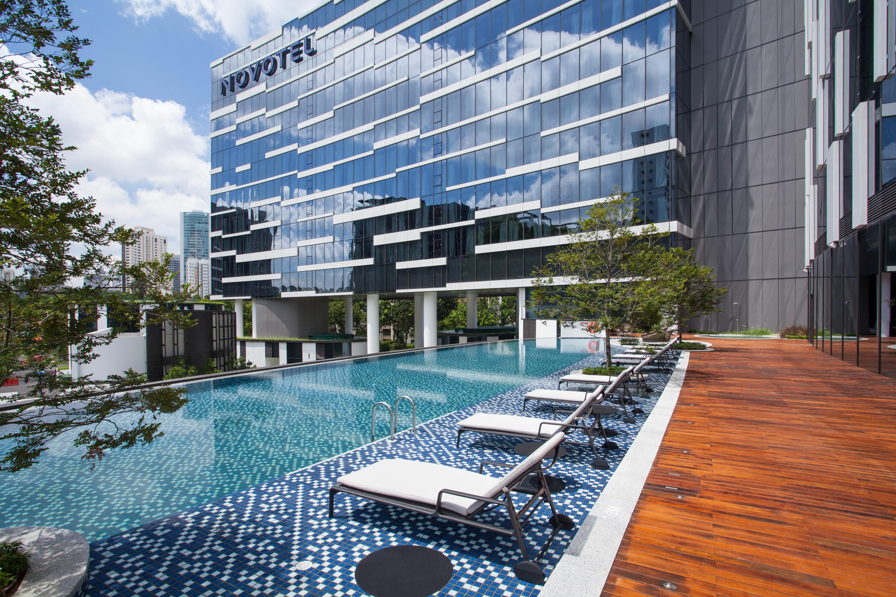 Novotel Singapore On Stevens Экстерьер фото