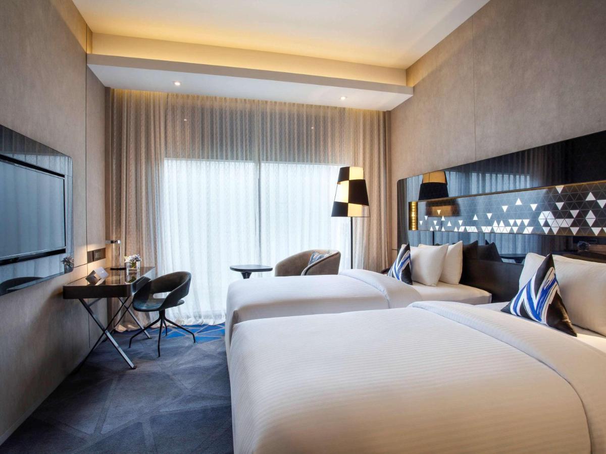 Novotel Singapore On Stevens Экстерьер фото