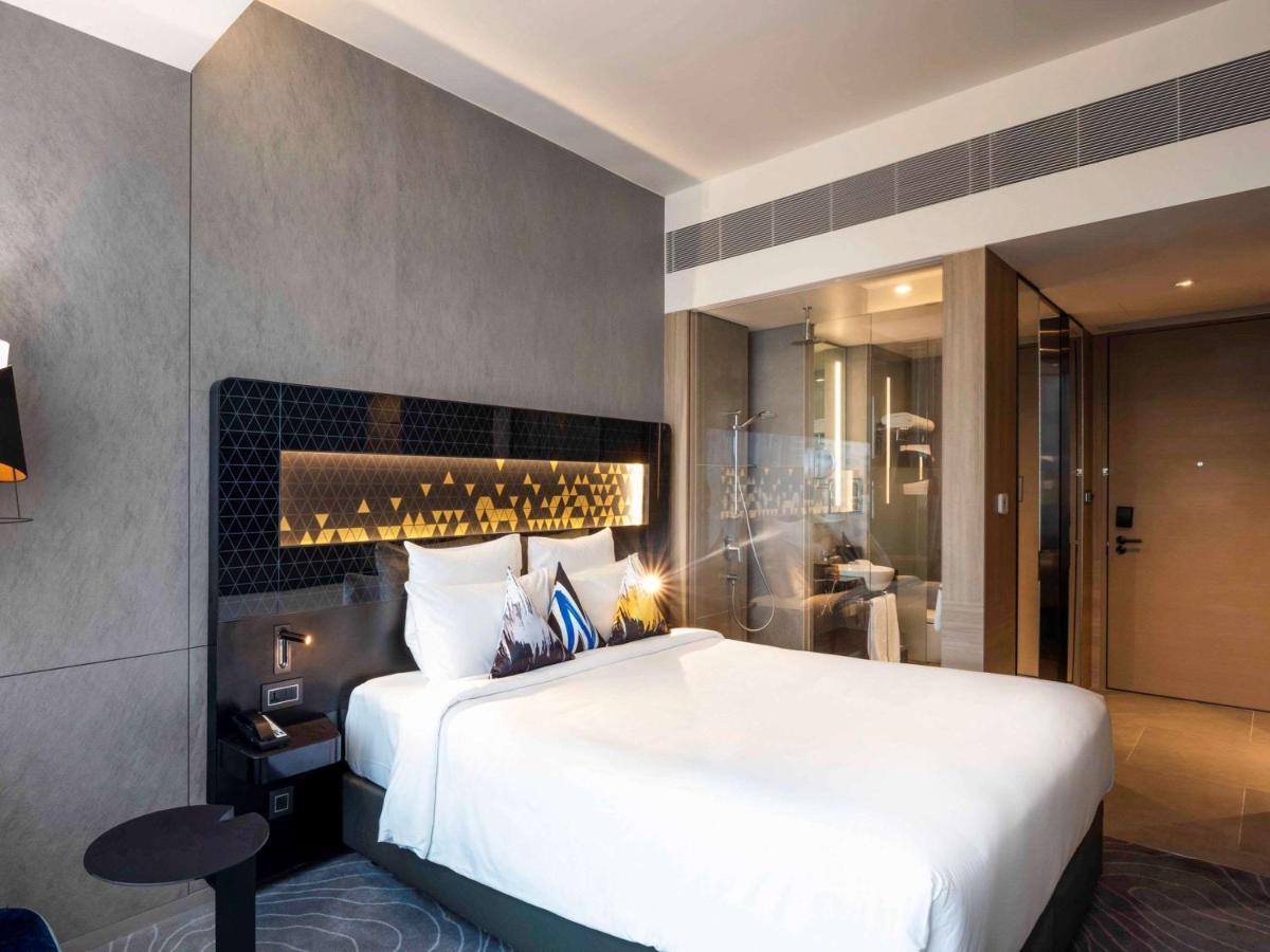 Novotel Singapore On Stevens Экстерьер фото