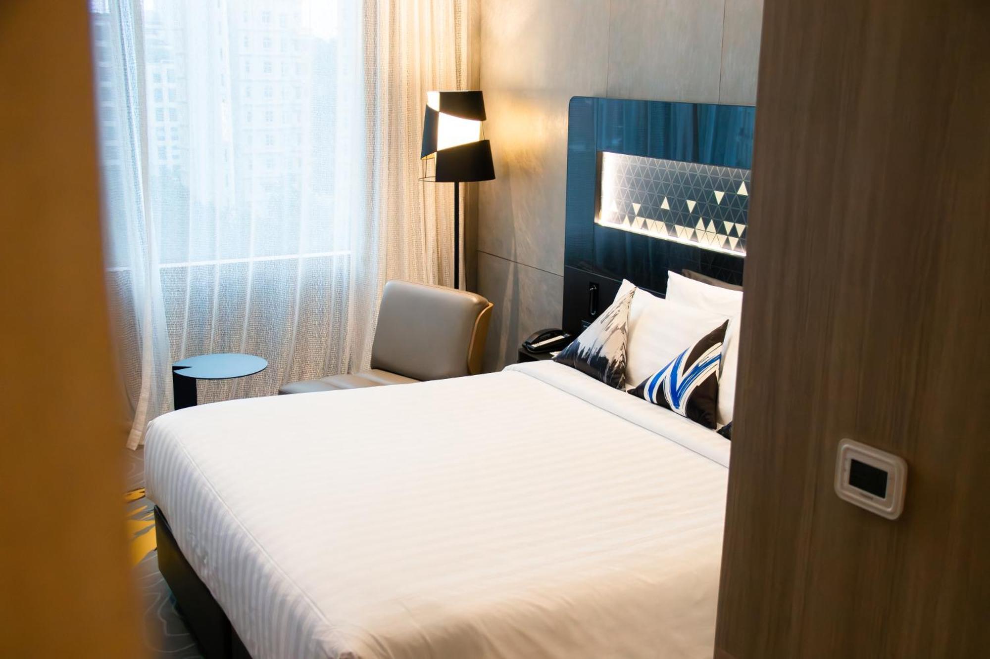 Novotel Singapore On Stevens Экстерьер фото