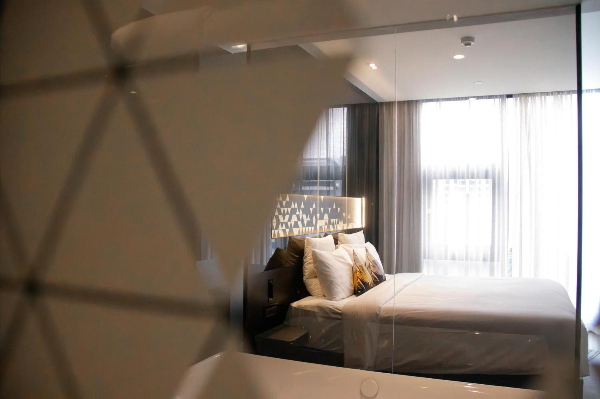 Novotel Singapore On Stevens Экстерьер фото